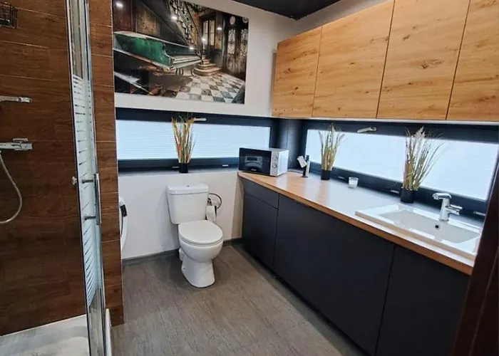 Apartment Nethouse Dla 12 Osob Plock