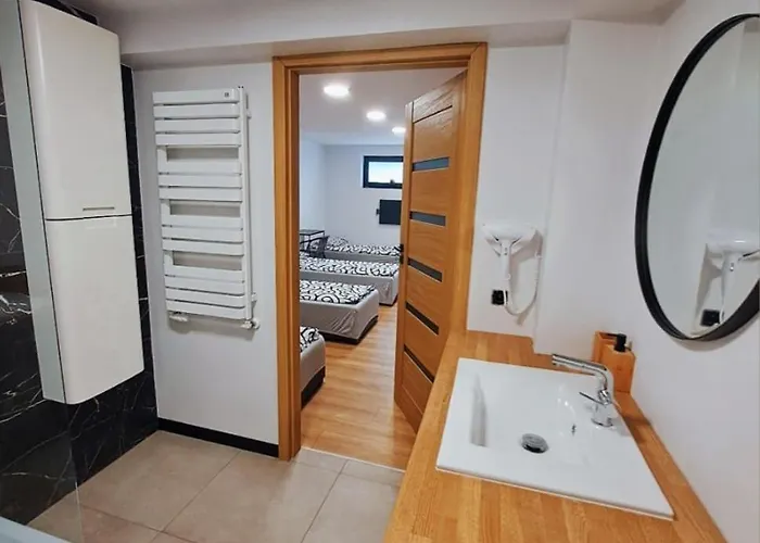 Nethouse Dla 12 Osob *